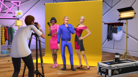 Официальные рендеры, скриншоты, бокс-арт каталога "The Sims 4 Moschino"